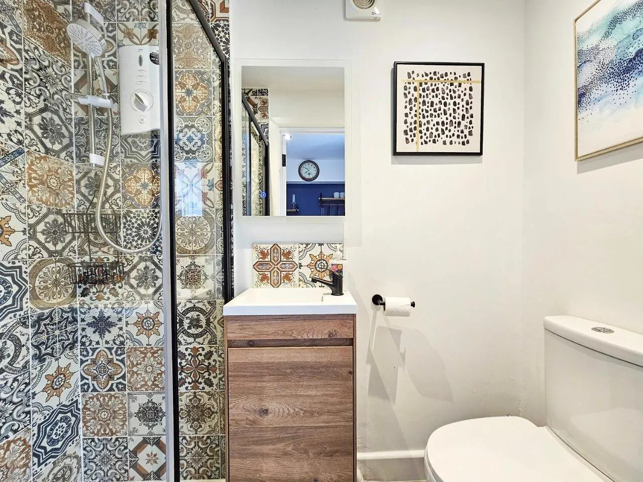 Cobblestone Studio By Fortuna Property Cheltenham Apartment